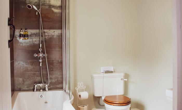 Yr Aman Twin Room Bath/Shower En-Suite